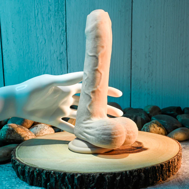 Evolved Peek A Boo Dildo Light - Image 4